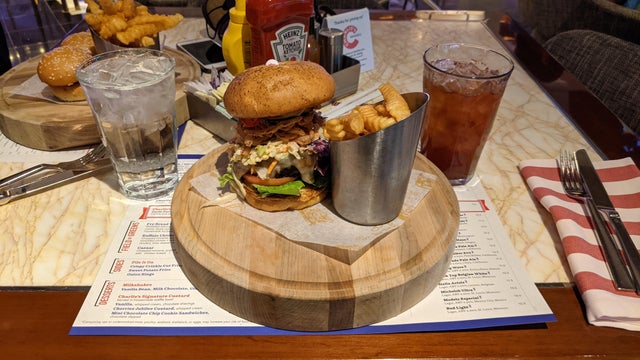 Odd Food Serving (22 pics)