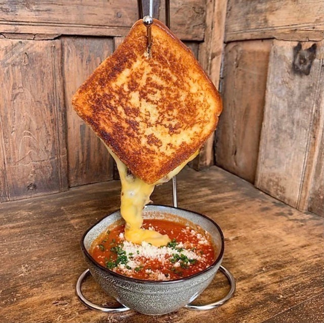 Odd Food Serving (22 pics)