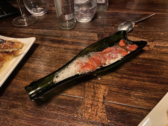 Odd Food Serving (22 pics)