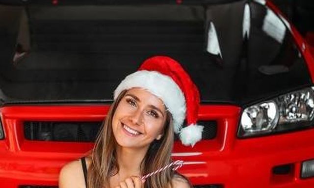 Holiday Girls (42 pics)