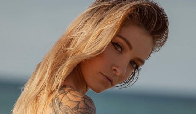 Tattooed Girls (20 pics)