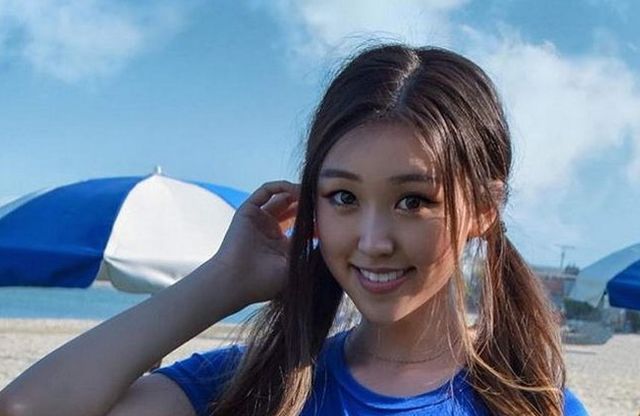 Asian Girls (20 pics)
