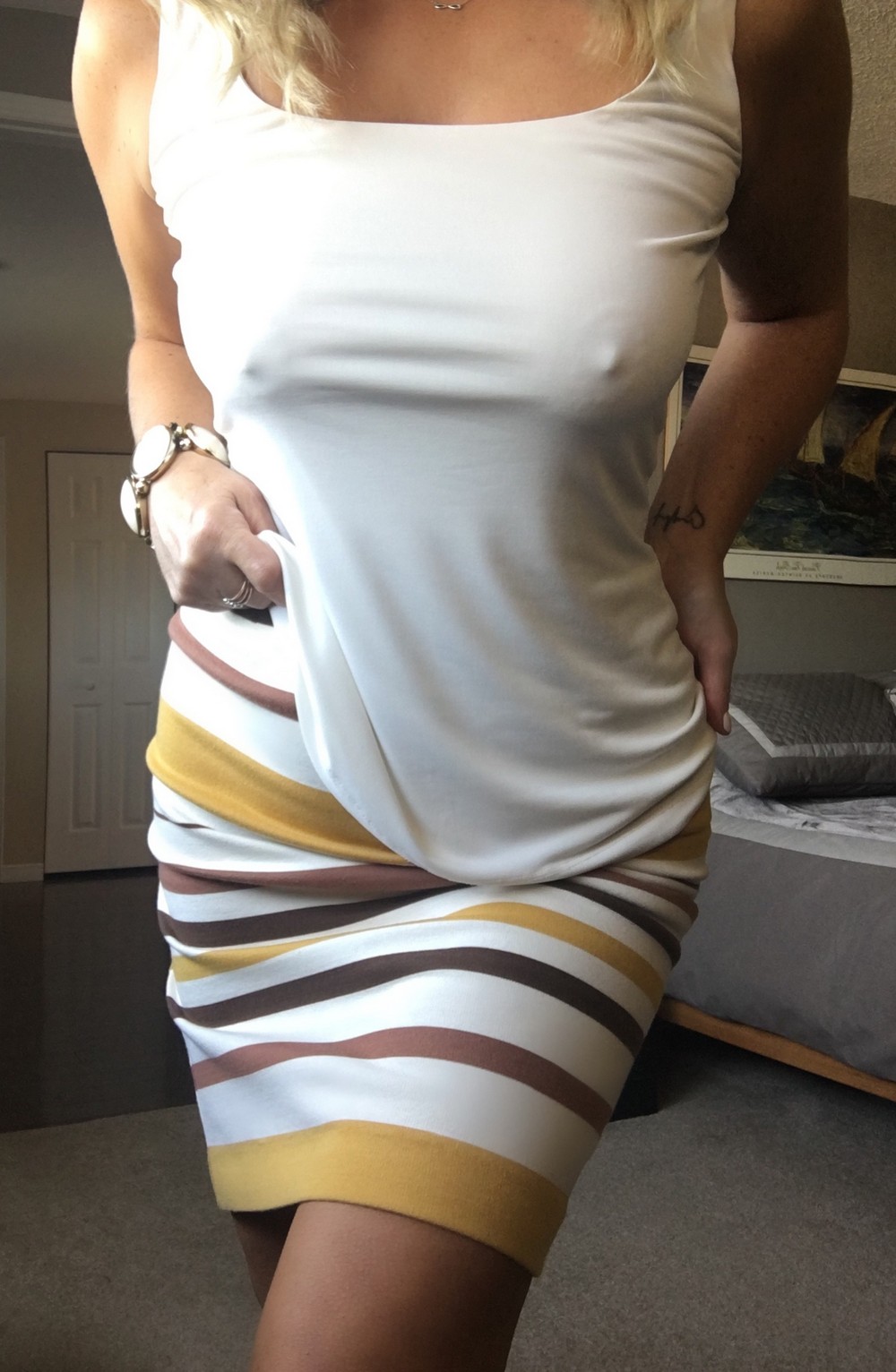Braless Girls (25 pics)