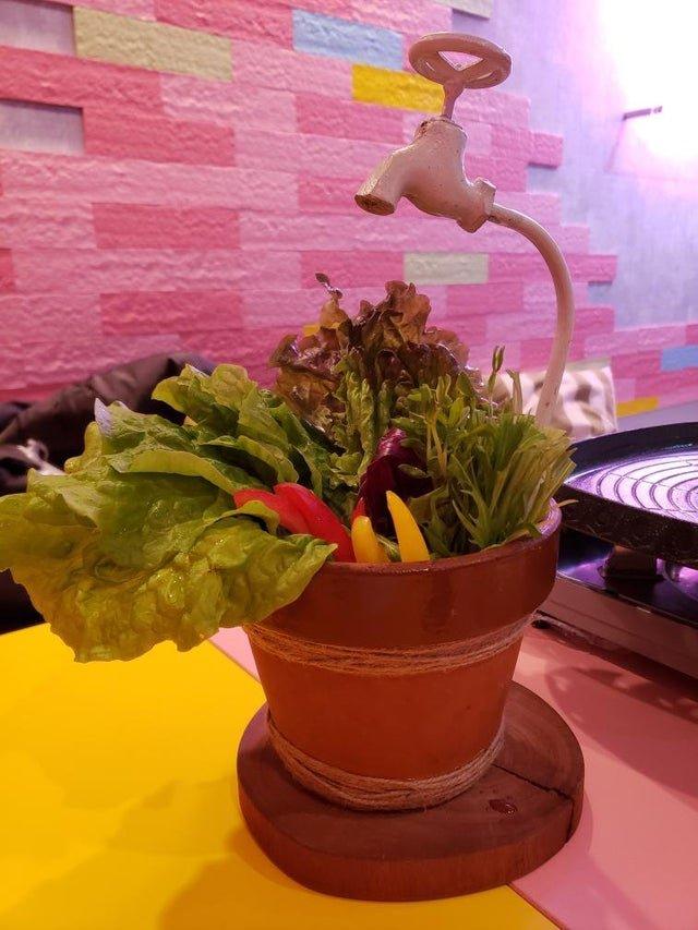 Weird Food Serving (22 pics)