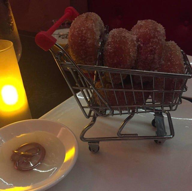 Weird Food Serving (22 pics)