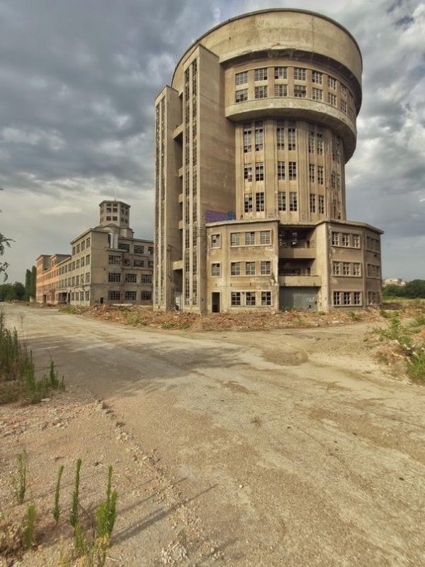 Amazing Abandoned Places (28 pics)