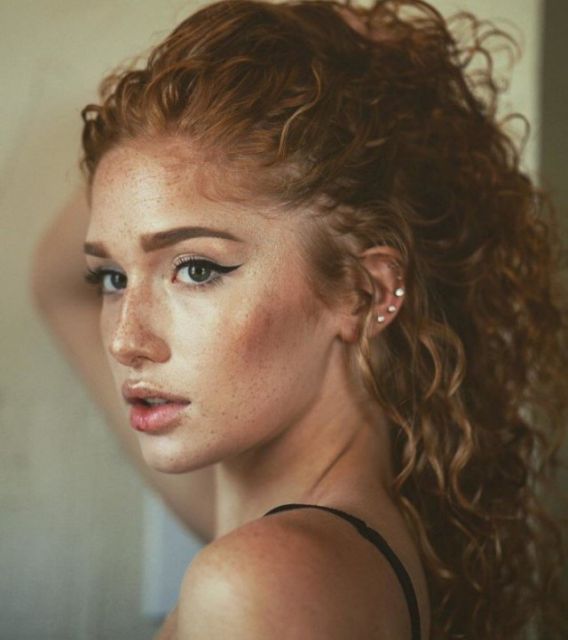 Girls With Freckles (20 pics)