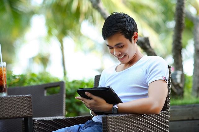 Gaming on the Go: Exploring the Pros and Cons of Australian Real Money Online Casinos with Mobile Apps
