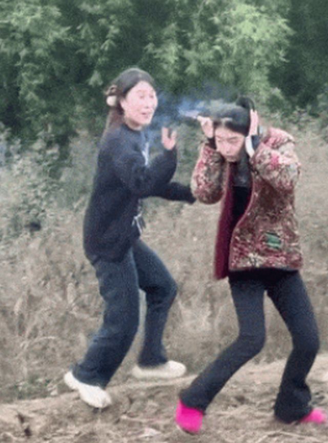 Acid GIFs, January 23 (25 gifs)