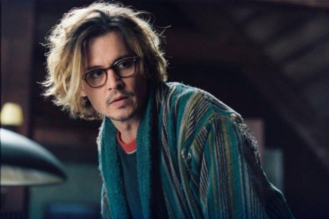 Unusual Celebrity Collections (20 pics)