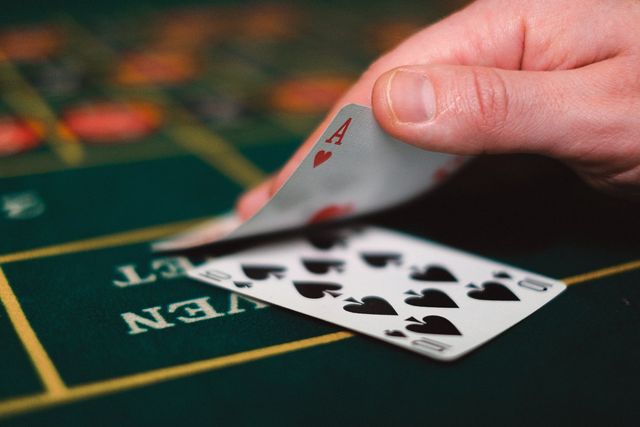 Gambling Addiction Guide - Symptoms, Statistics, And Proven Treatment Plans