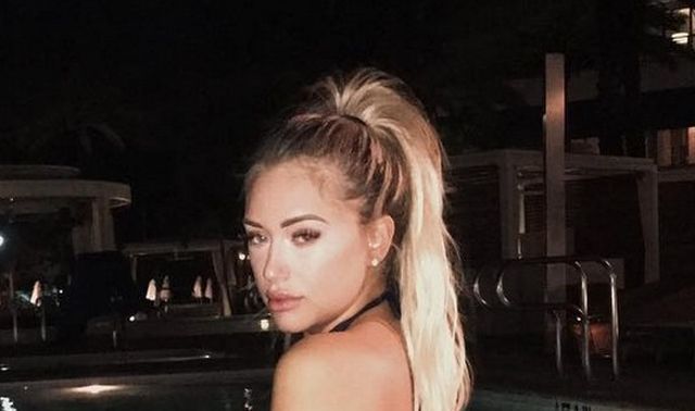 Wet Girls (20 pics)