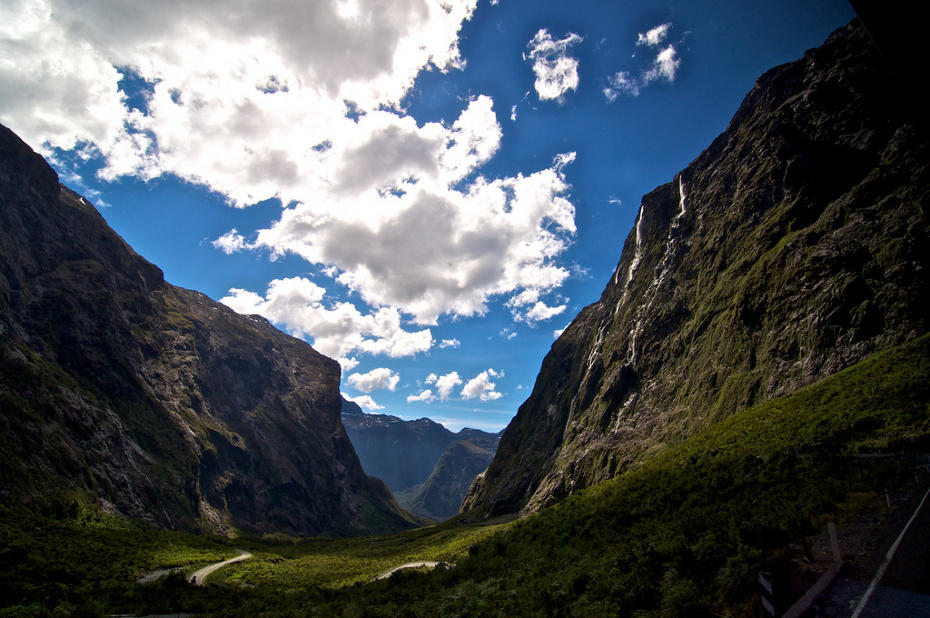 Beautiful Roads (18 pics)