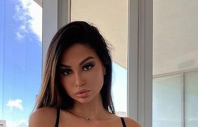 Attractive Girls (33 pics)