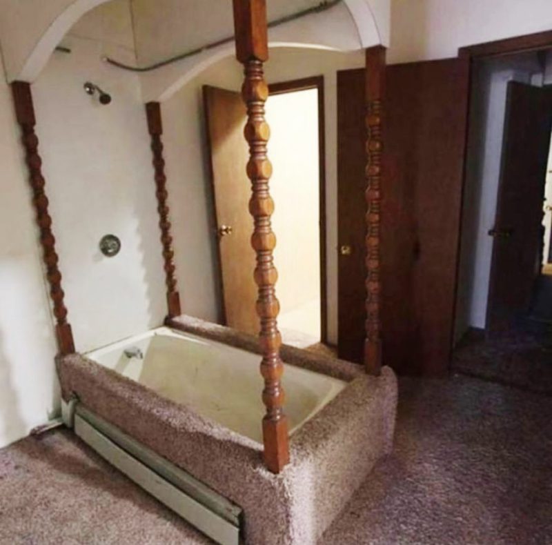 Unusual Bathrooms (19 pics)
