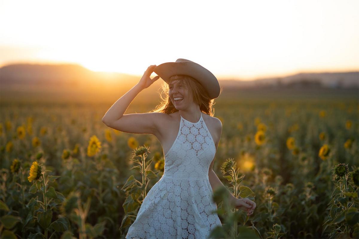 Girls In Sundresses (20 pics)