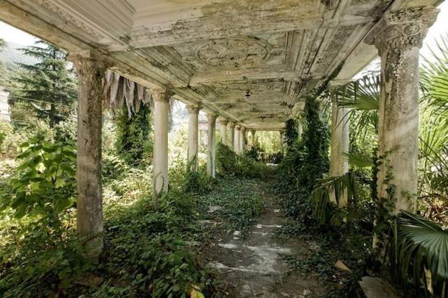 Awesome Abandoned Places (20 pics)