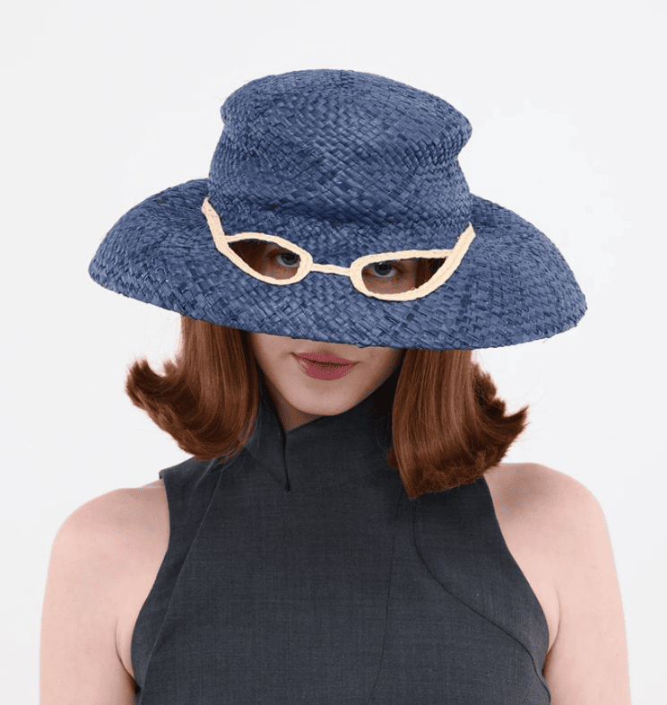 Strange Fashion (17 pics)