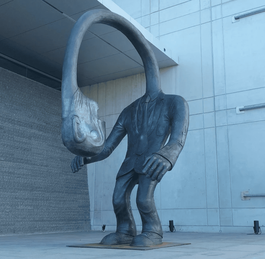 Weird Sculptures (17 pics)