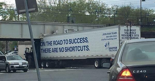 Funny And Ironic Situations (21 pics)