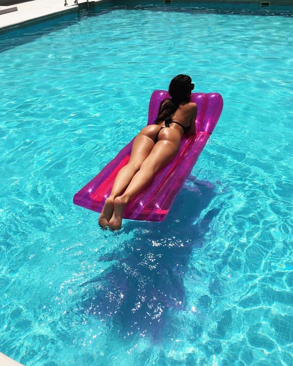 Wet Girls (20 pics)