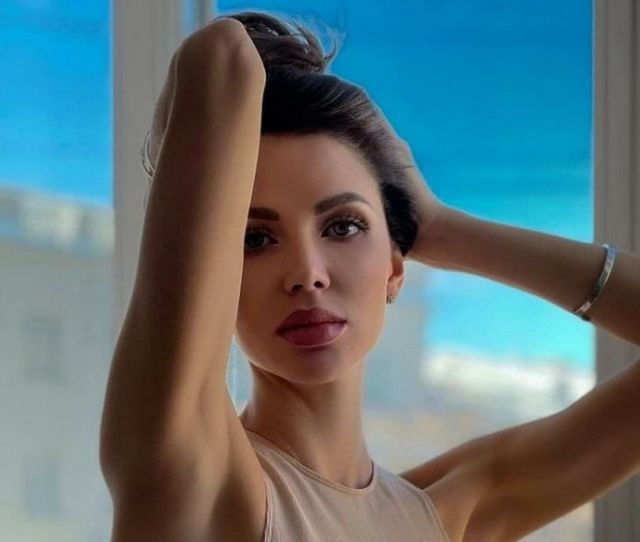 Braless Girls (20 pics)