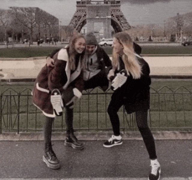 Acid GIFs, February 12 (25 gifs)