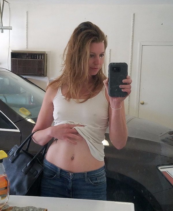 Braless Girls (20 pics)