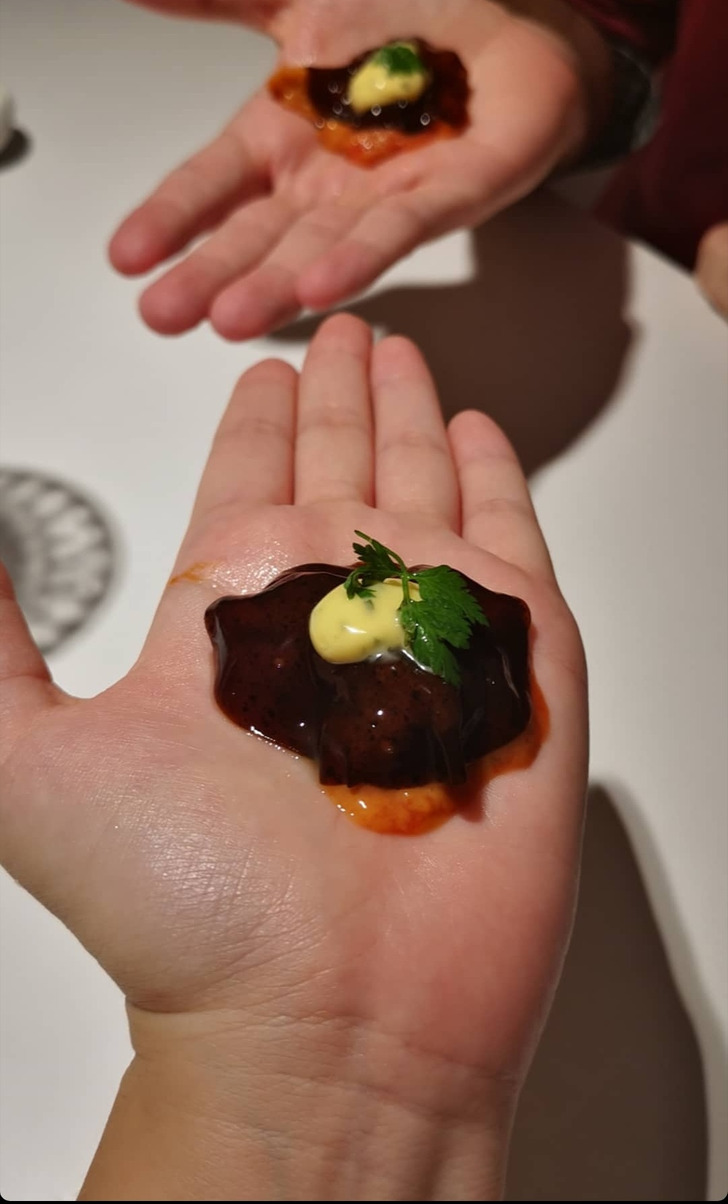 Weird Food Serving (22 pics)