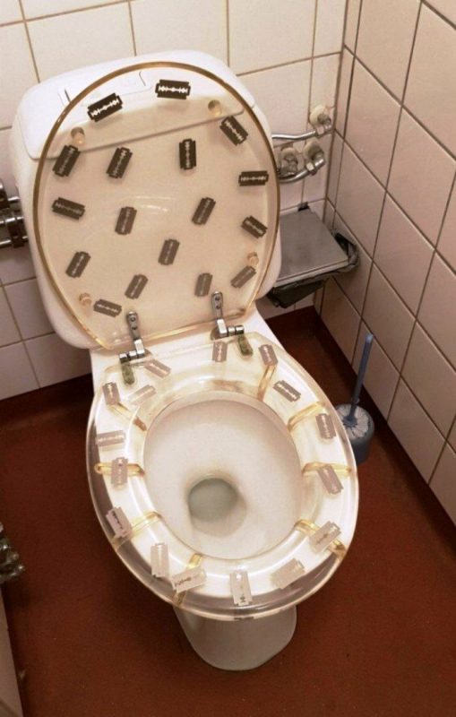 Odd Interiors (20 pics)