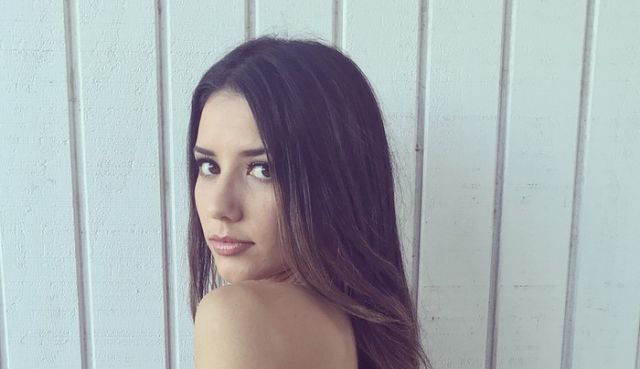 Girls In Tight Jeans (20 pics)
