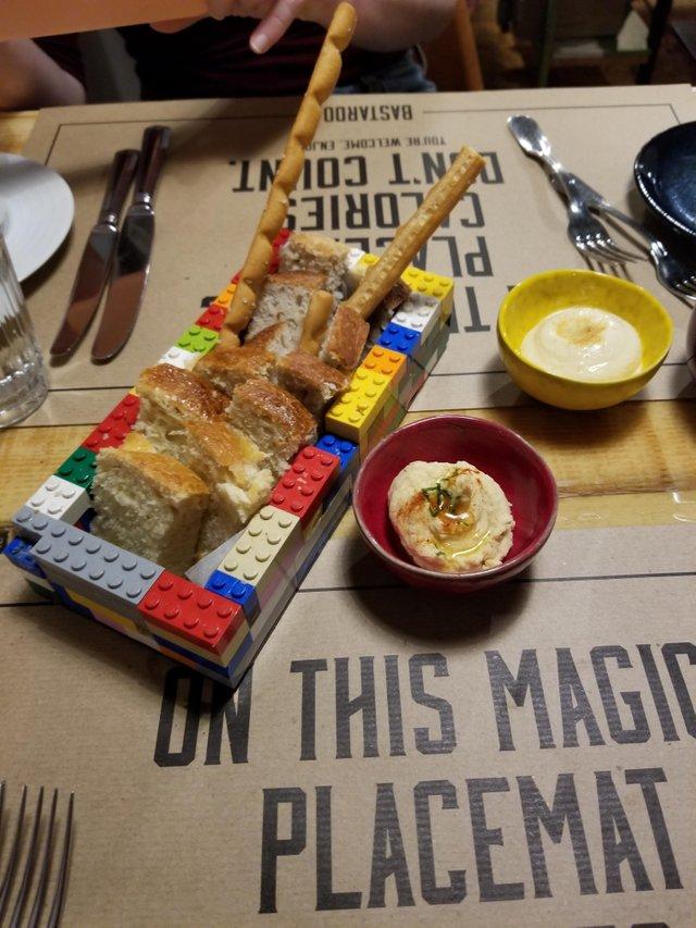 Unusual Food Serving (20 pics)