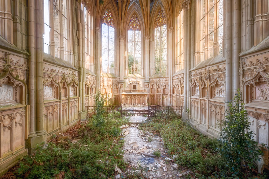 Beautiful Abandoned Places (20 pics)
