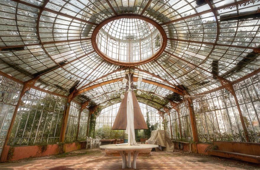 Beautiful Abandoned Places (20 pics)
