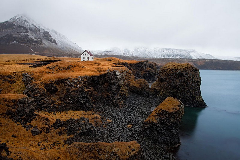 Perfect Houses For Introverts (19 pics)