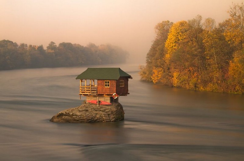 Perfect Houses For Introverts (19 pics)