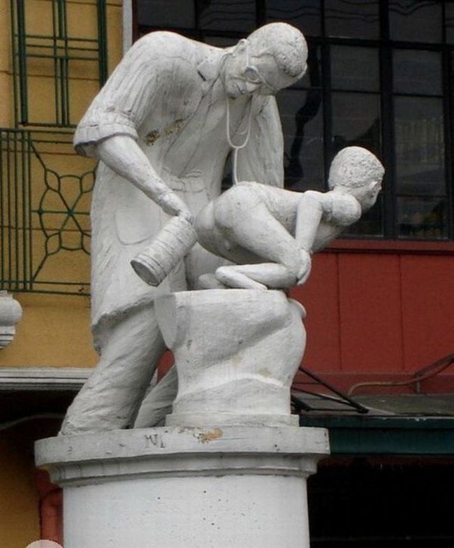Strange Sculptures (21 pics)