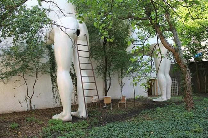Strange Sculptures (21 pics)