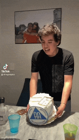 Acid GIFs, March 5 (25 gifs)