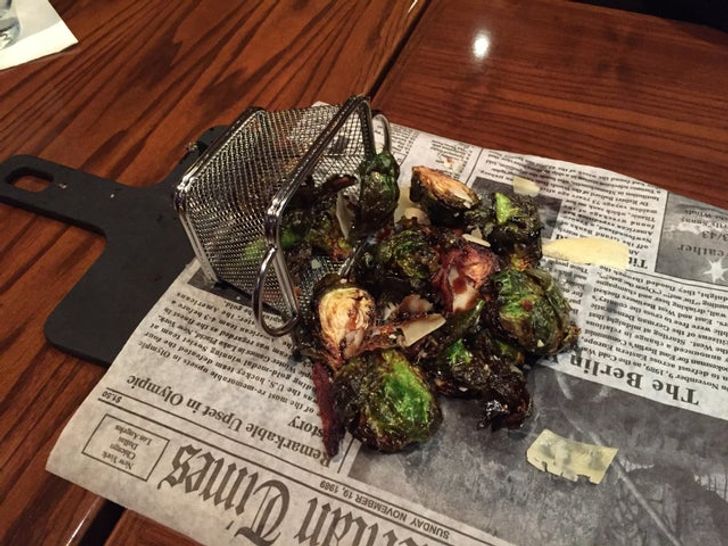 Weird Food Serving (20 pics)