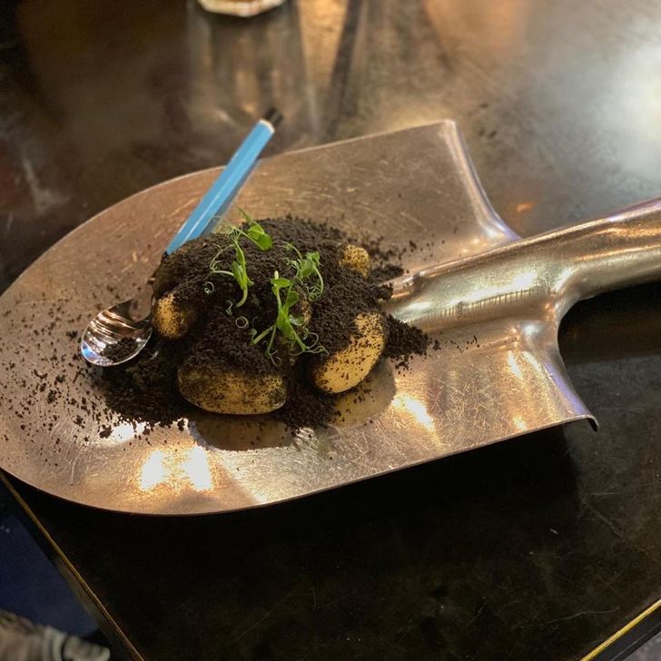 Weird Food Serving (20 pics)