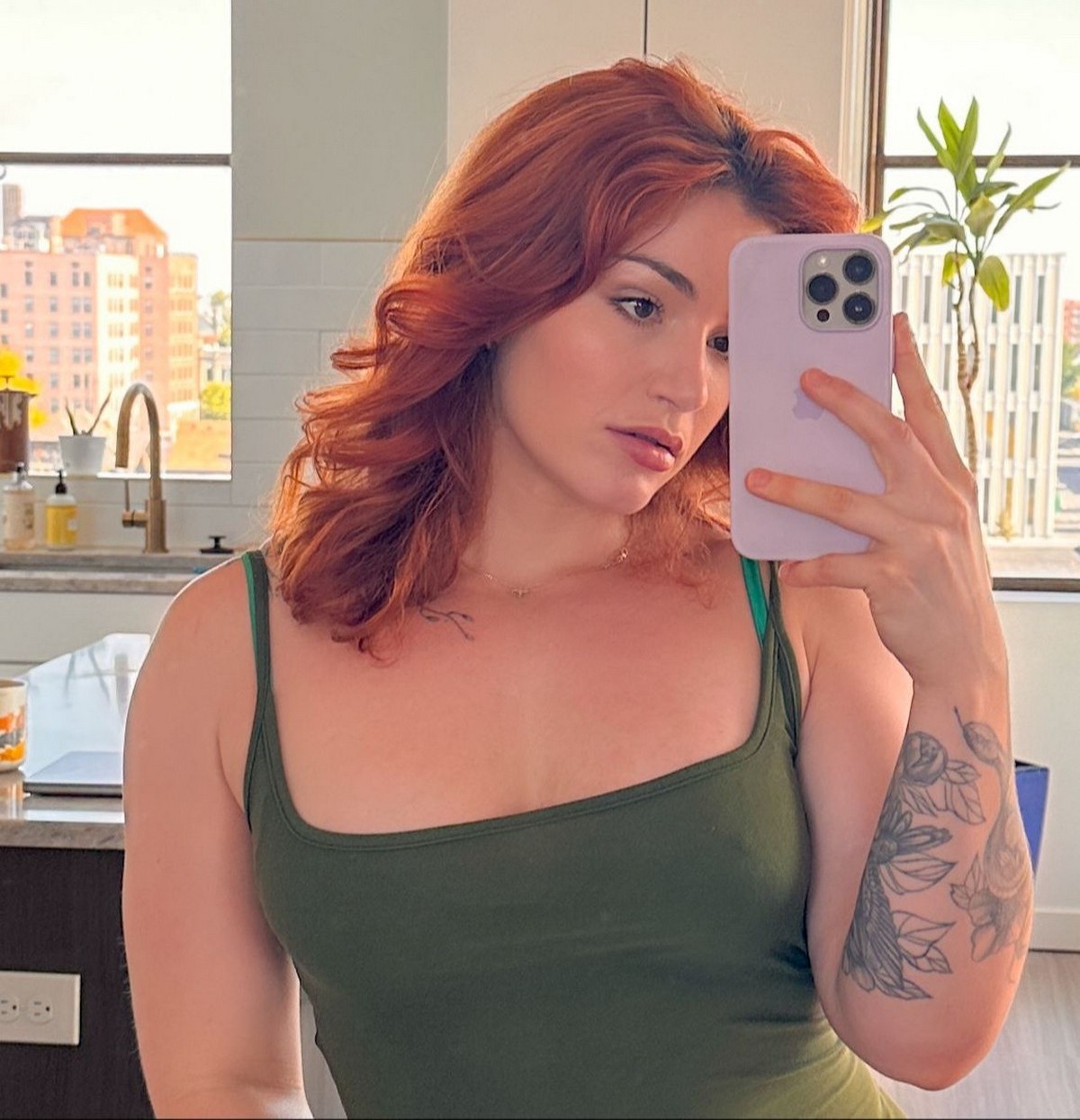 Selfie Girls (20 pics)