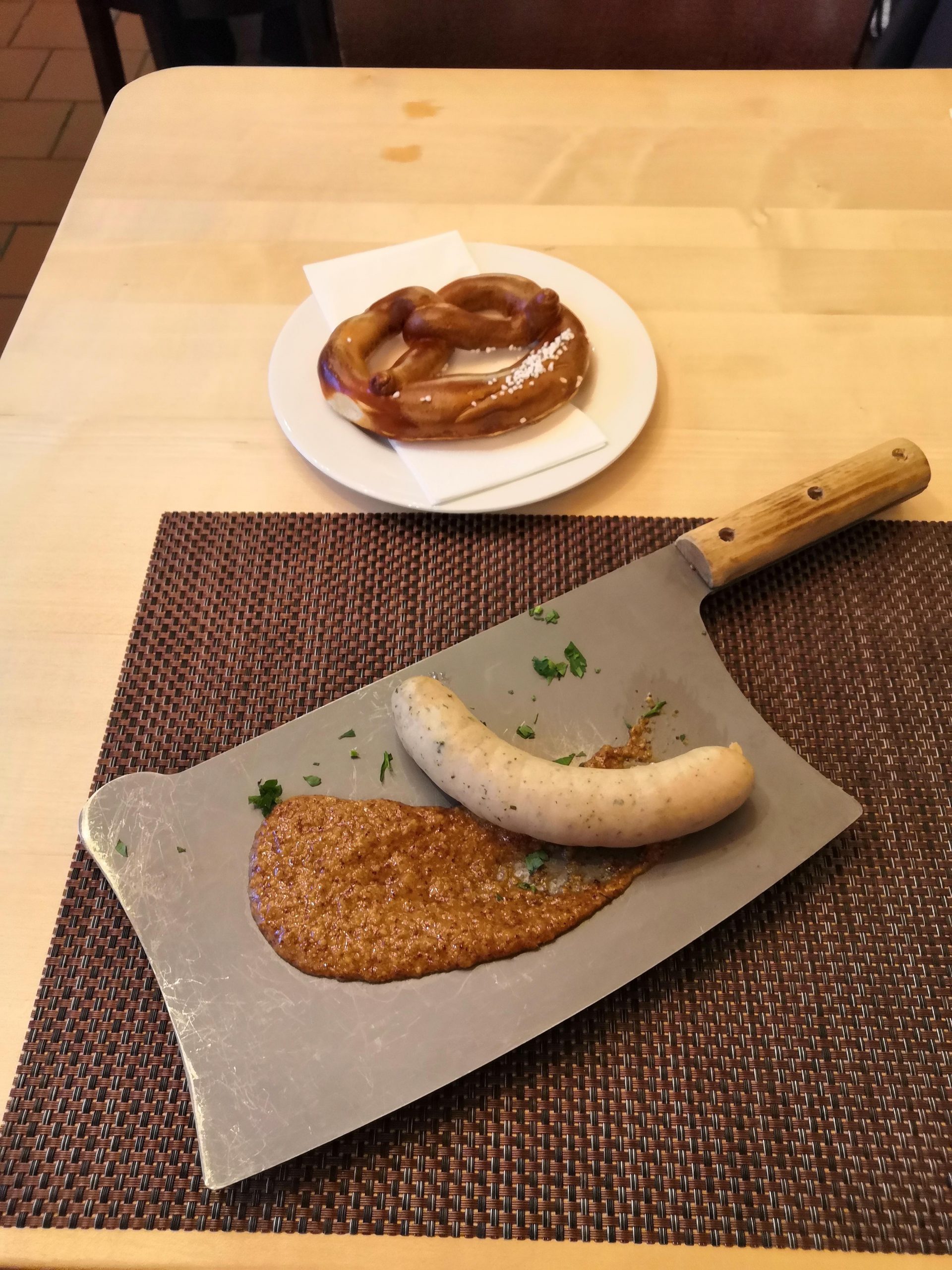 Weird Food Serving (20 pics)