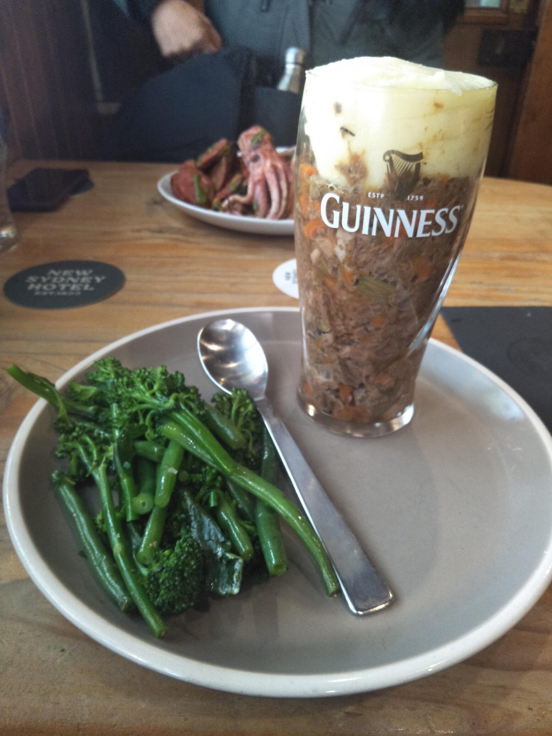Weird Food Serving (20 pics)