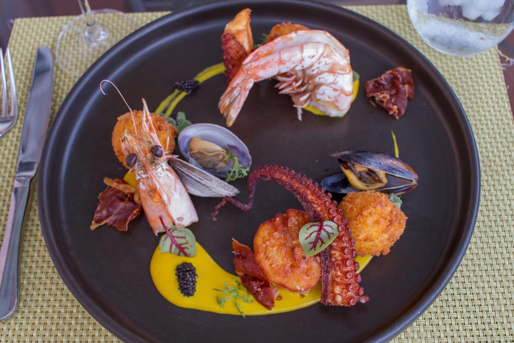 Weird Food Serving (20 pics)