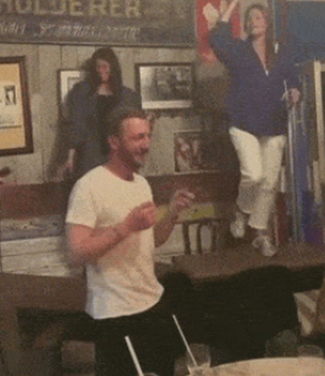 Acid GIFs, March 7 (25 gifs)