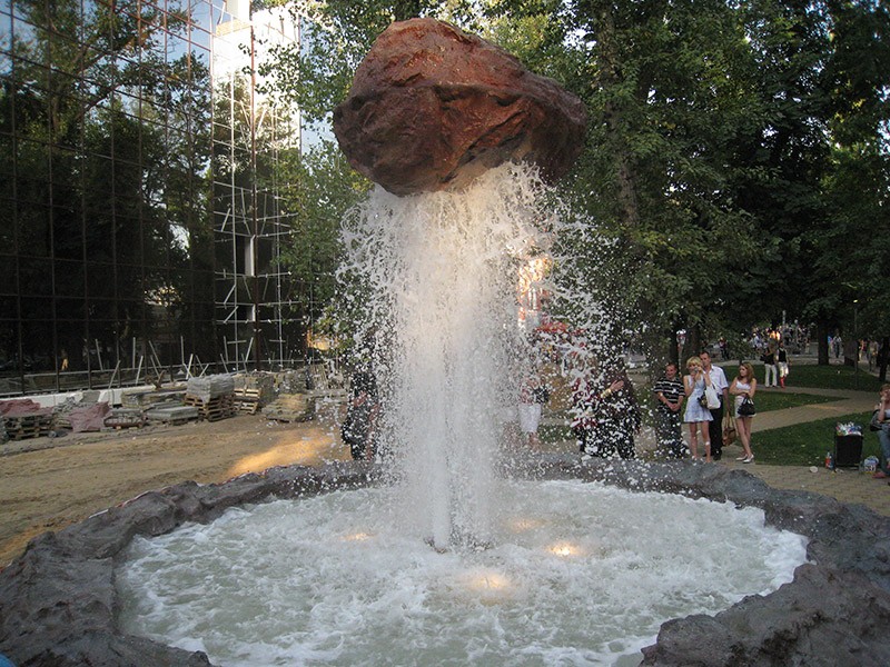 Beautiful Fountains (19 pics)