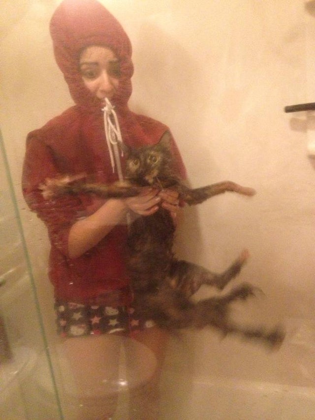 They Don't Like Showering (16 pics)
