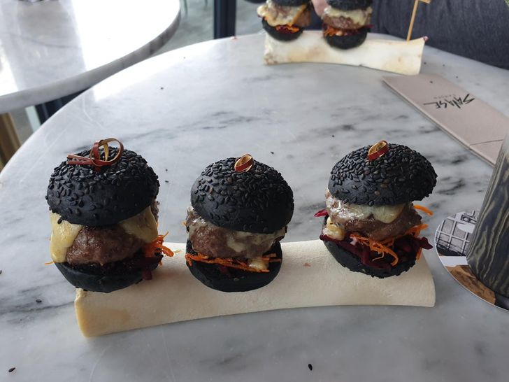 Weird Food Serving (22 pics)