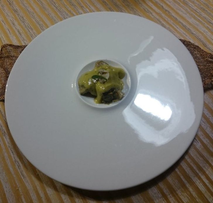 Weird Food Serving (22 pics)